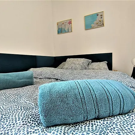 Przystan Swietojanska Apartman