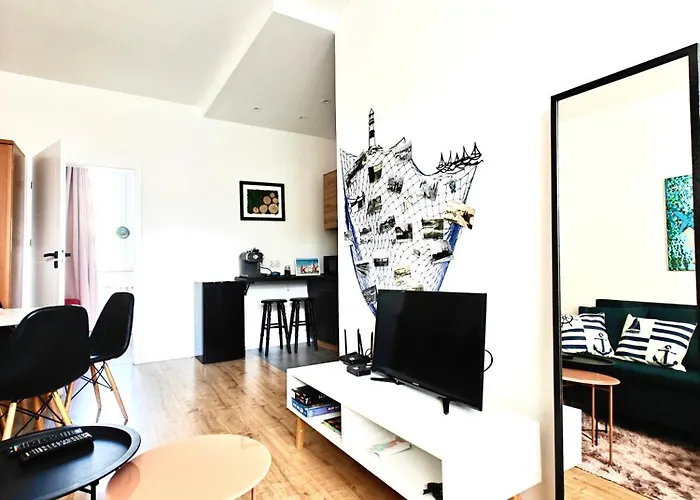 Przystan Swietojanska Apartament *